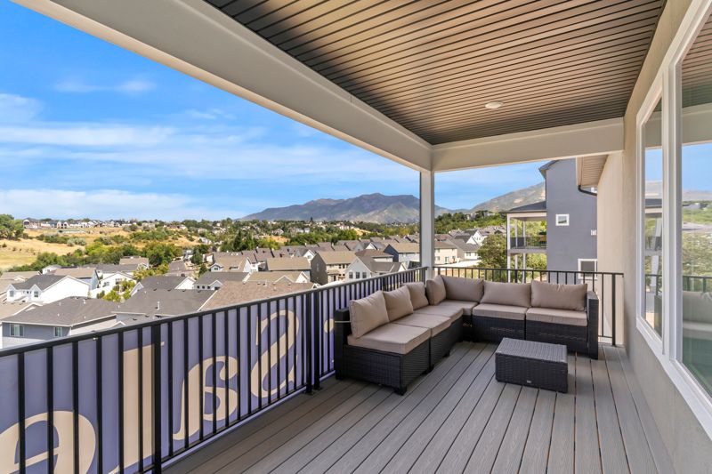 Exterior:Outdoor Living Area