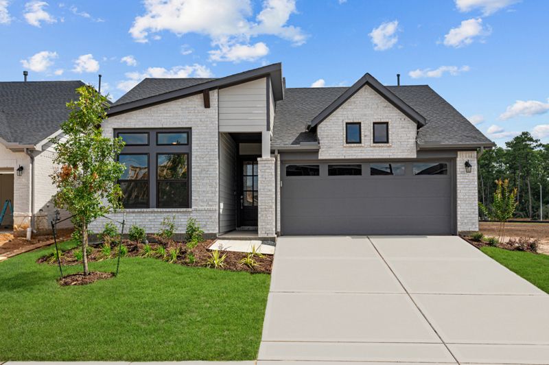 Exterior:Exterior Front