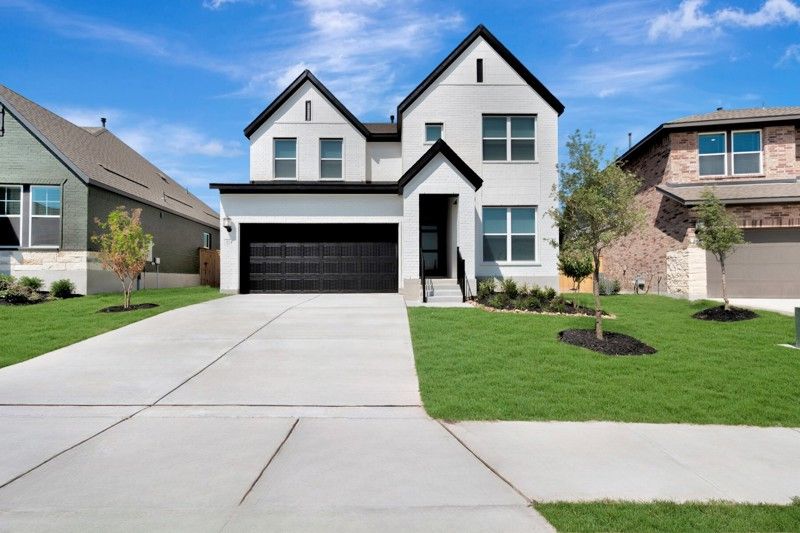Exterior:Exterior Front