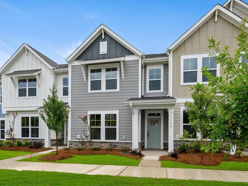 Exterior:Exterior Front