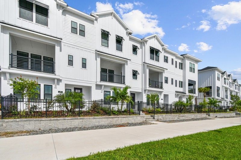 Exterior:Exterior Front