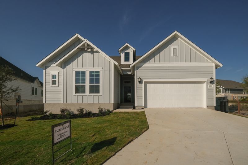 Exterior:Exterior Front