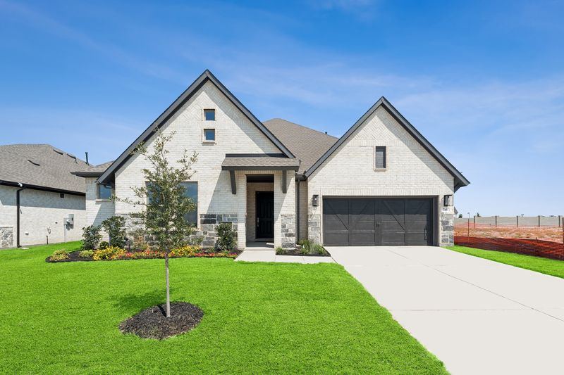 Exterior:Exterior Front