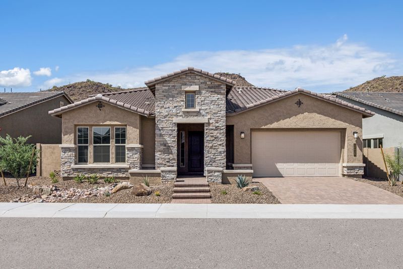 Exterior:Exterior Front