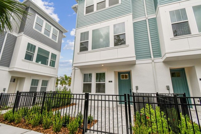 Exterior:Exterior Front