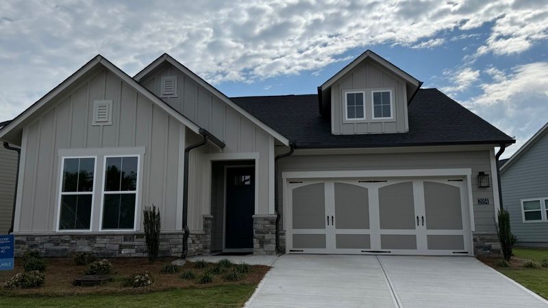 Exterior:Exterior Front