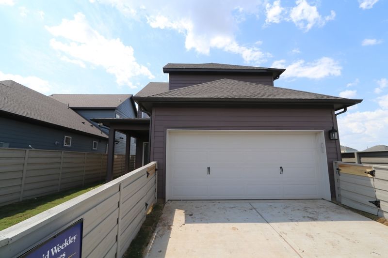 Exterior:Exterior Rear