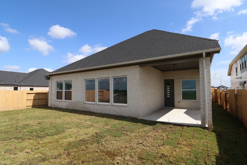 Exterior:Exterior Rear