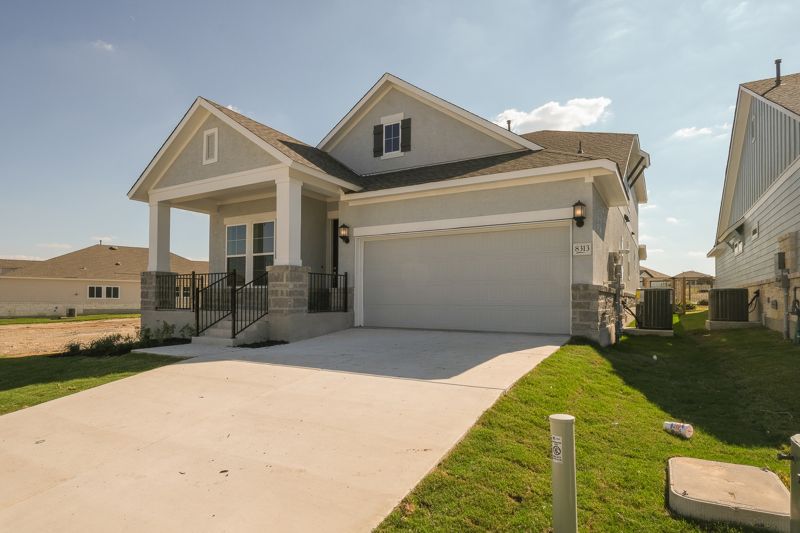 Exterior:Exterior Front