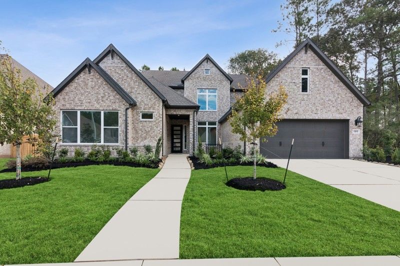 Exterior:Exterior Front