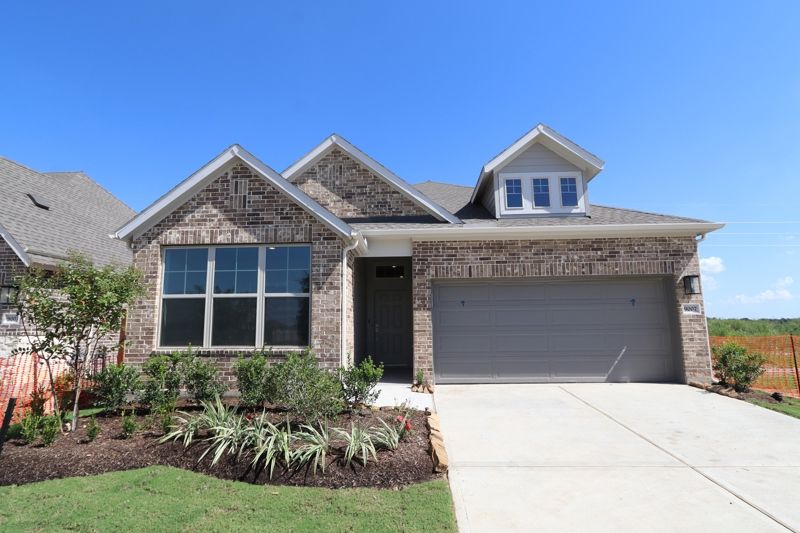 Exterior:Exterior Front