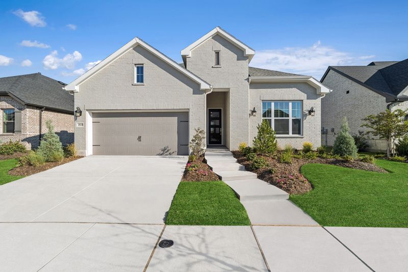 Exterior:Exterior Front