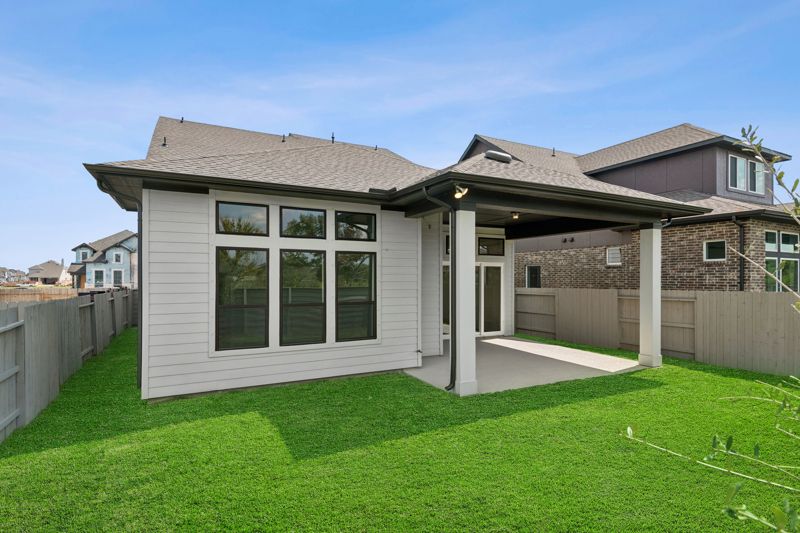 Exterior:Exterior Rear