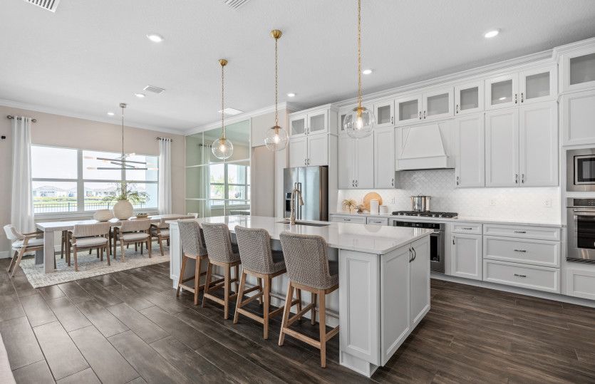 Renown:Luxurious Open Kitchen and Dining