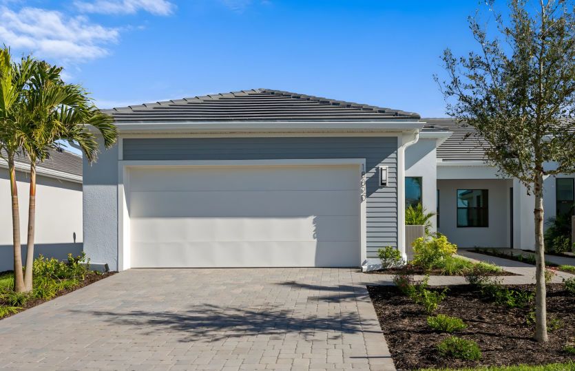 Exterior:Welcoming Cascadia Exterior with Impact Glass