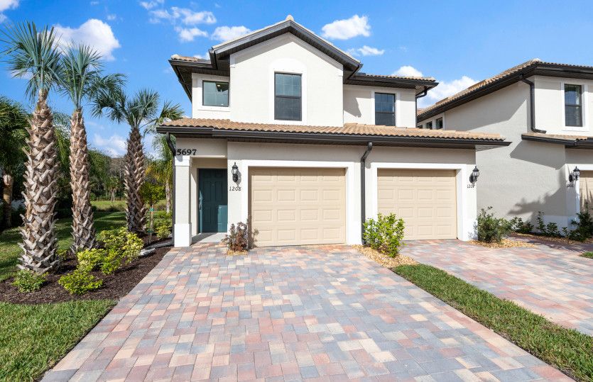 Spoonbill:Spoonbill carriage home exterior