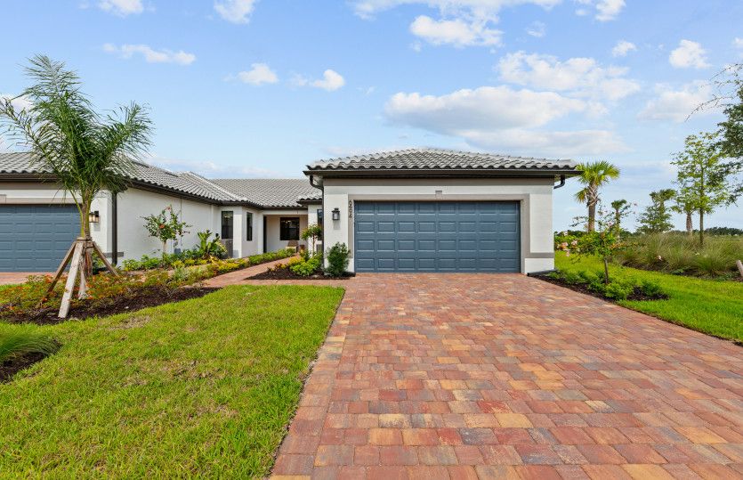 Cascadia:Welcoming Exterior