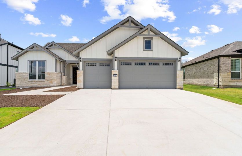 Exterior:Front Exterior