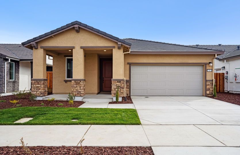 Exterior:Solitude homesite 34