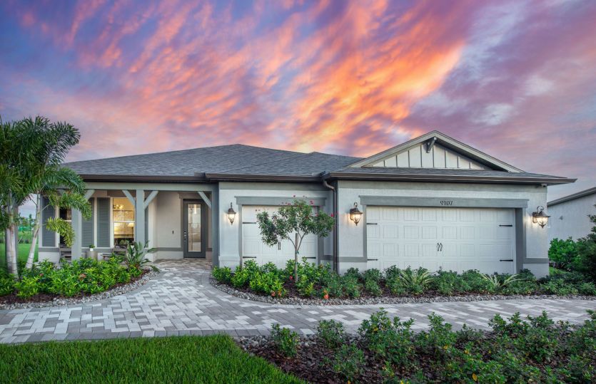 Stardom:Stardom Exterior