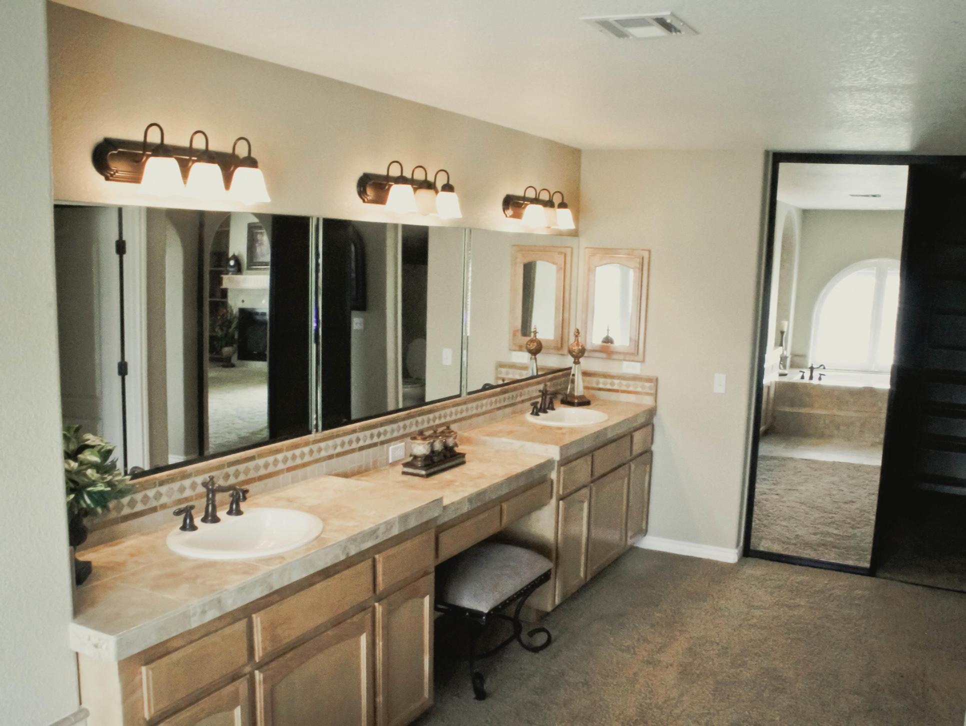 Deserada Homes Inc.,92307