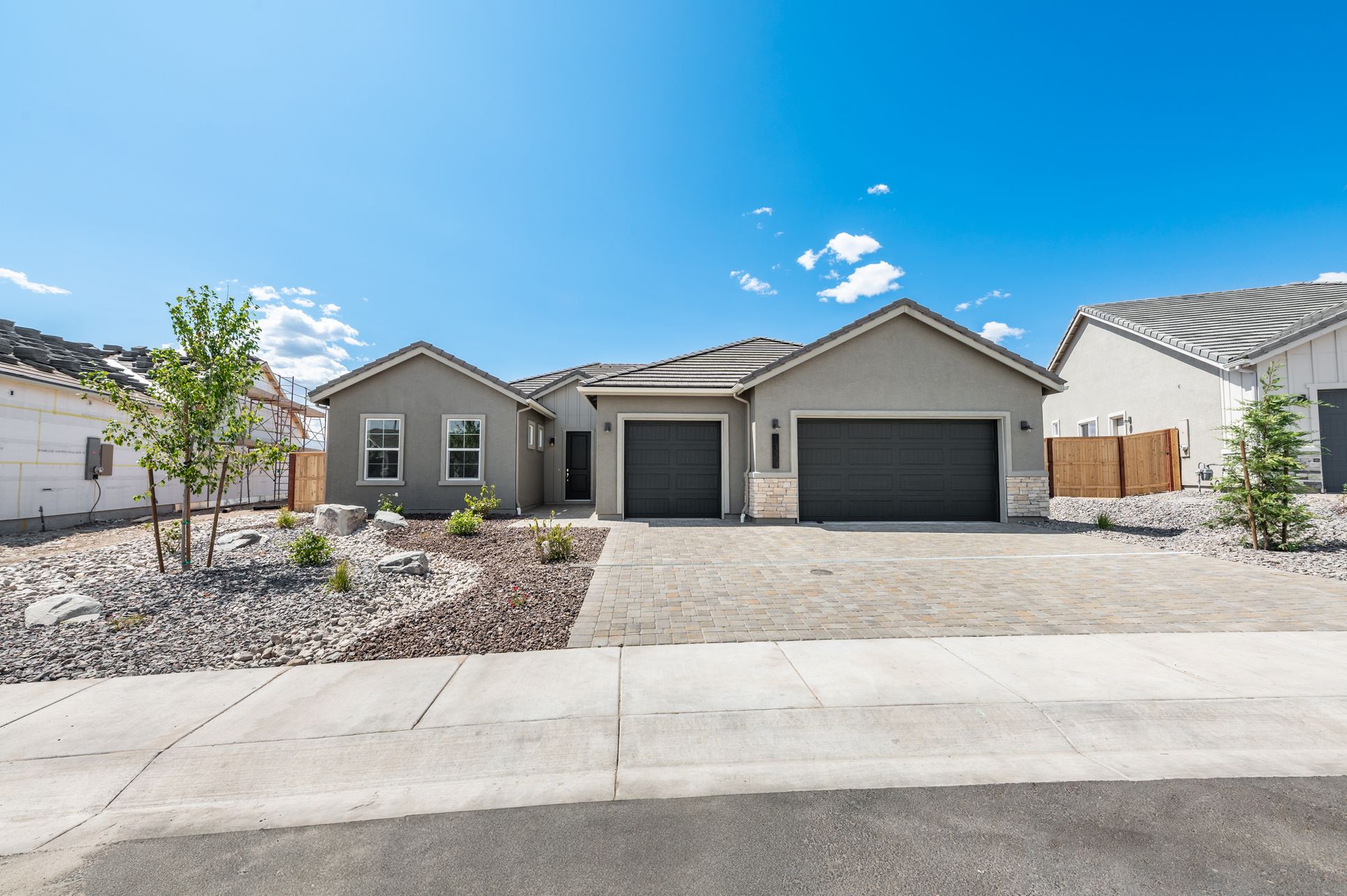 Front of House:Lot 20