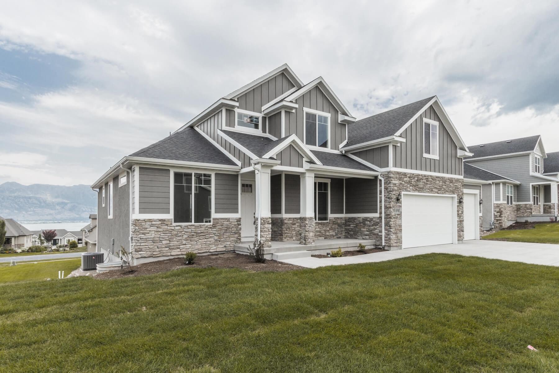 Desert West Homes.,84118