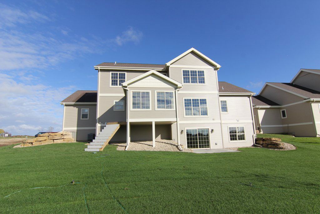 Design Custom Homes,53532