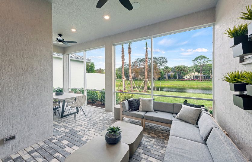 Prestige:Covered Lanai