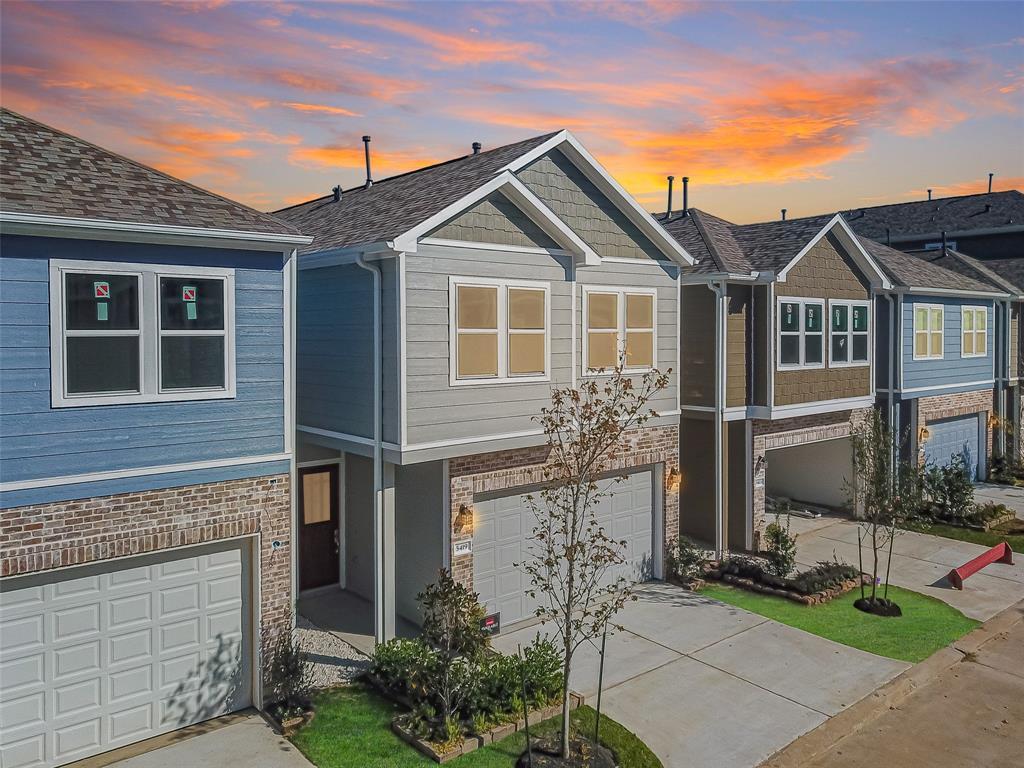 Drake Homes,77007