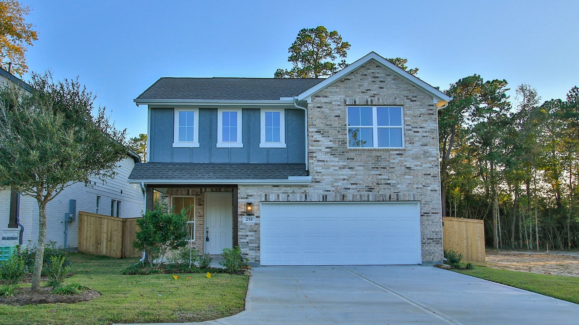 Modern Single-Family Home Design and Architecture:Elevation G