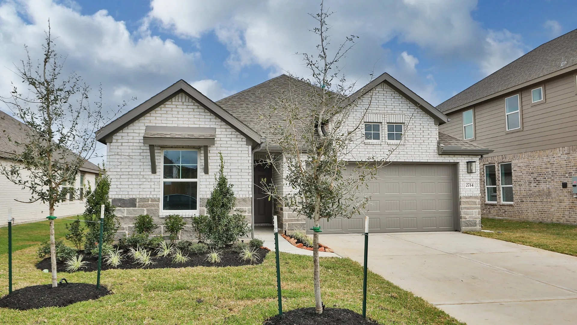 Contemporary single-family home design in residential architecture:Elevation O