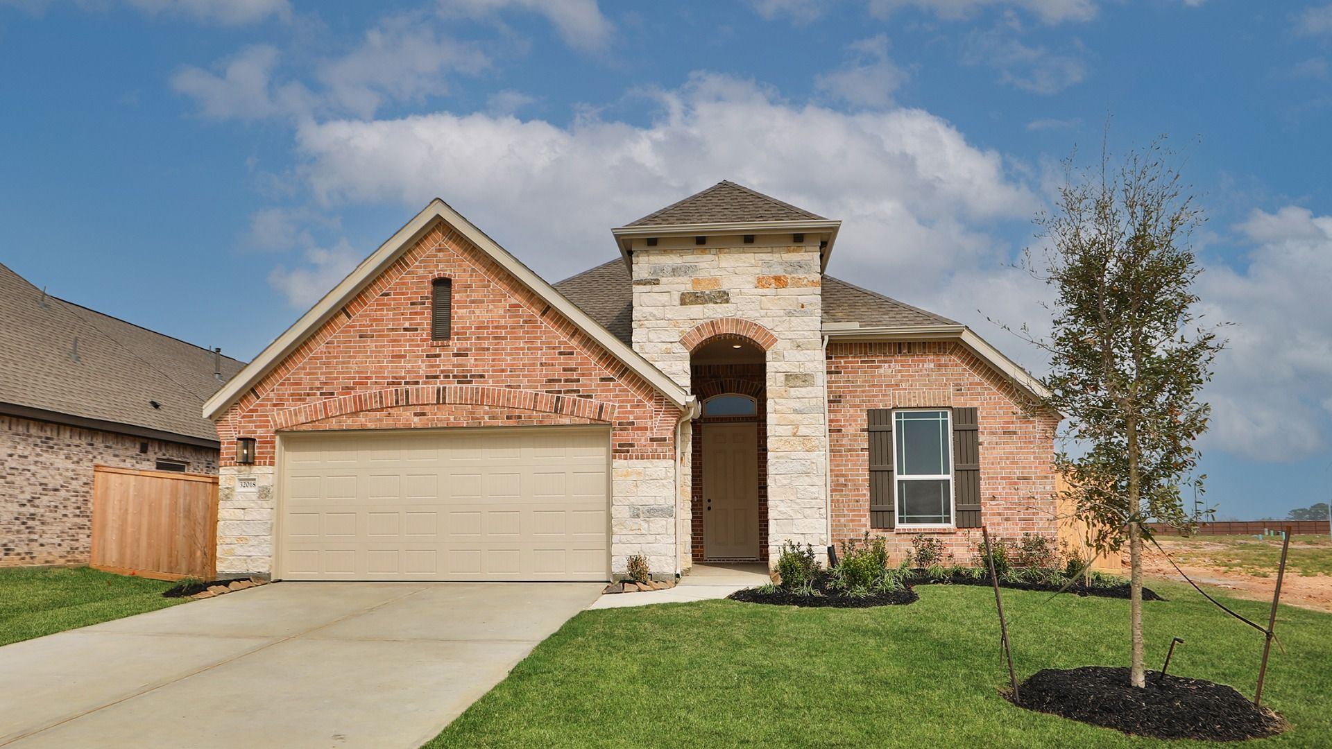 Modern single-family home design: architectural residential elegance:Elevation O