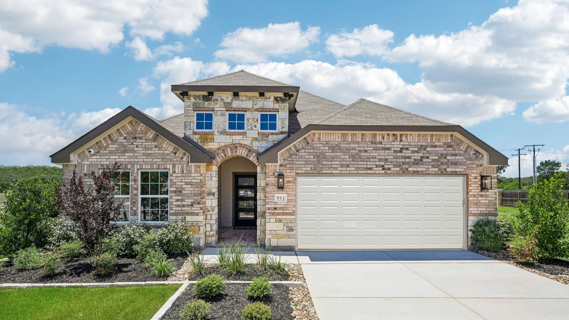 Cloud Country Exterior:The Paramount Model Home at Cloud Country