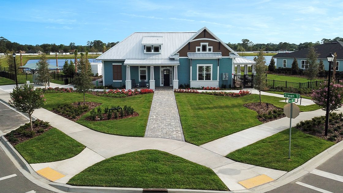 Lakefront Clubhouse:Everlake at Mandarin