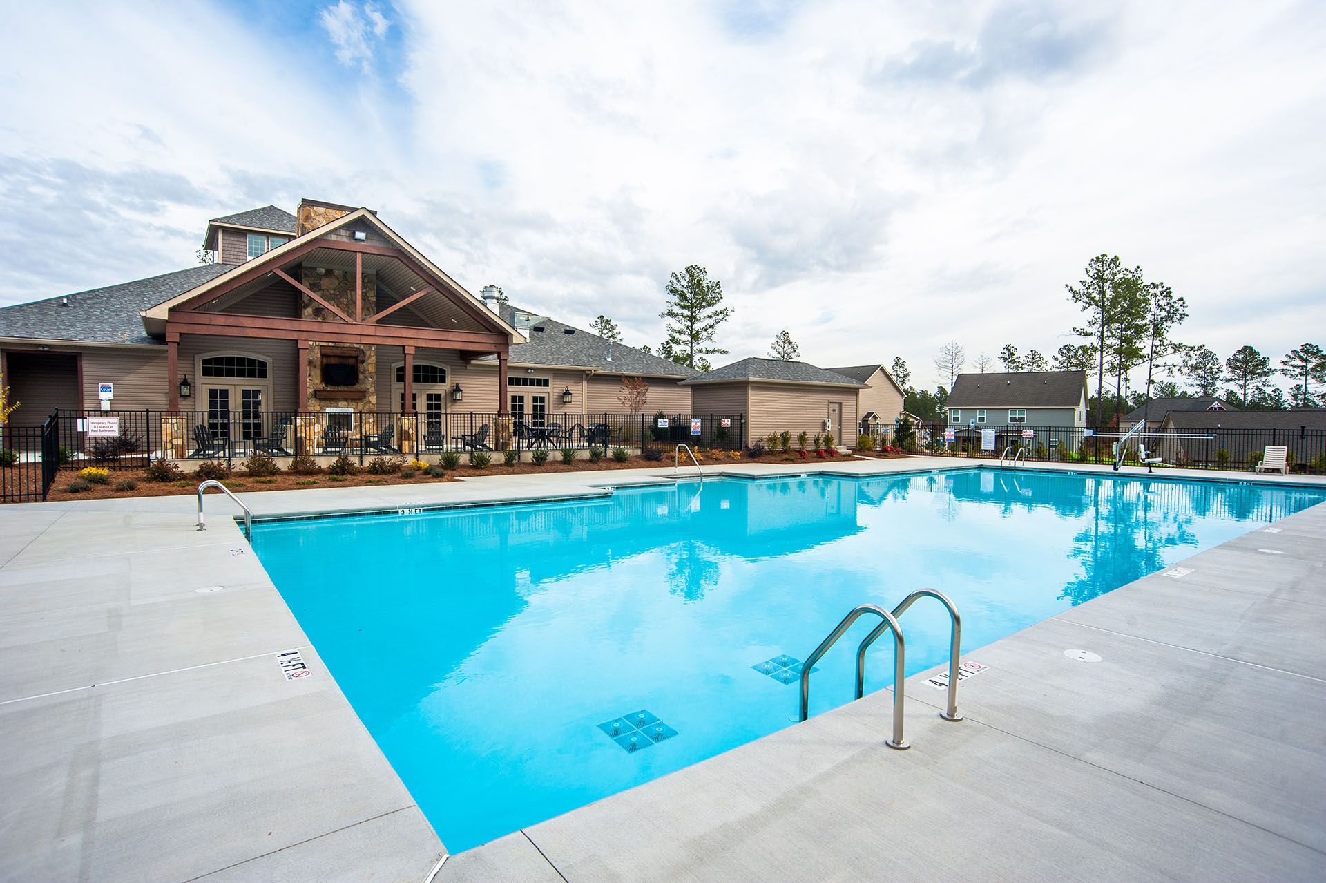 001212ANC 0 034 Pool