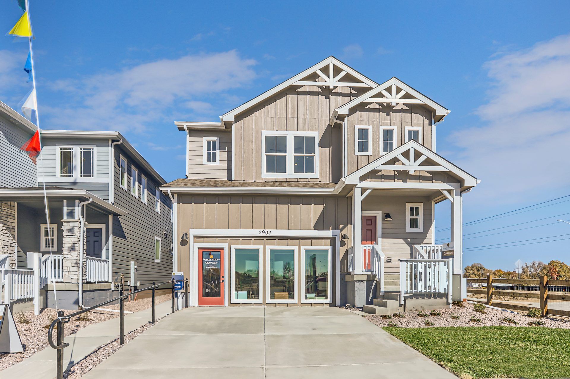 01-Exterior-Front (2)