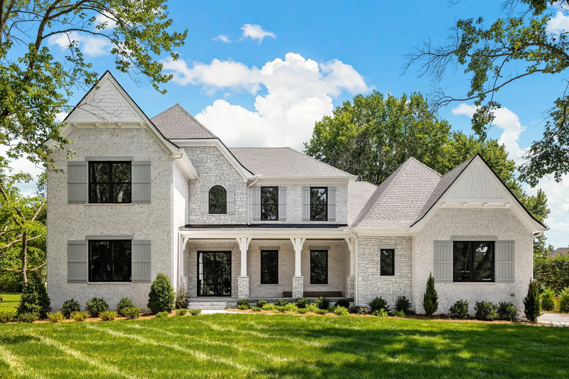 The Rutledge B Exterior
