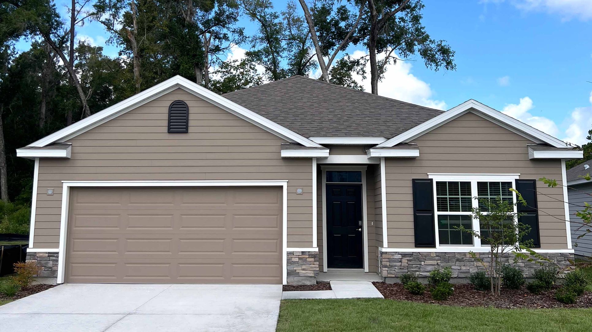 Exterior:Elevation Image 0.