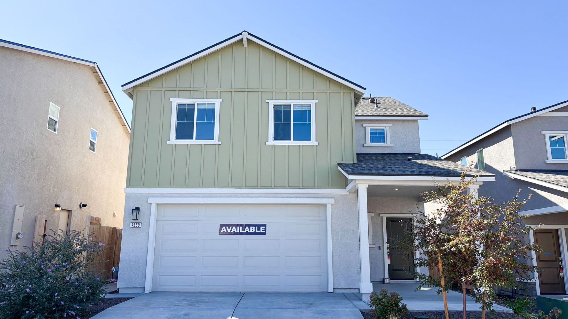 Exterior:Elevation Image 0.