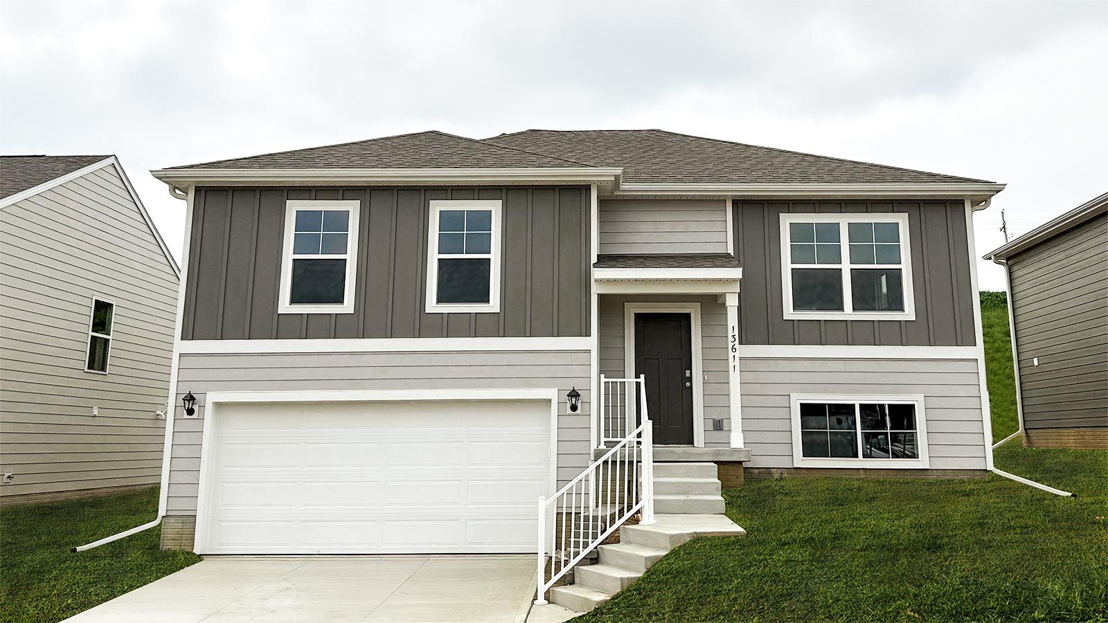 Exterior:Elevation Image 0.