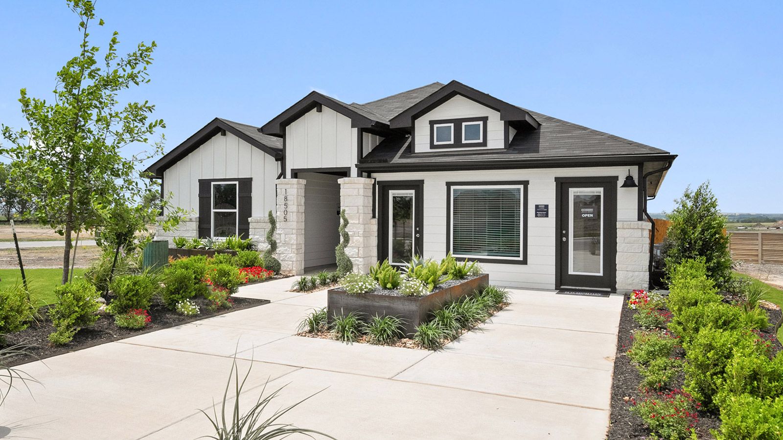 Exterior:Elevation Image 0.