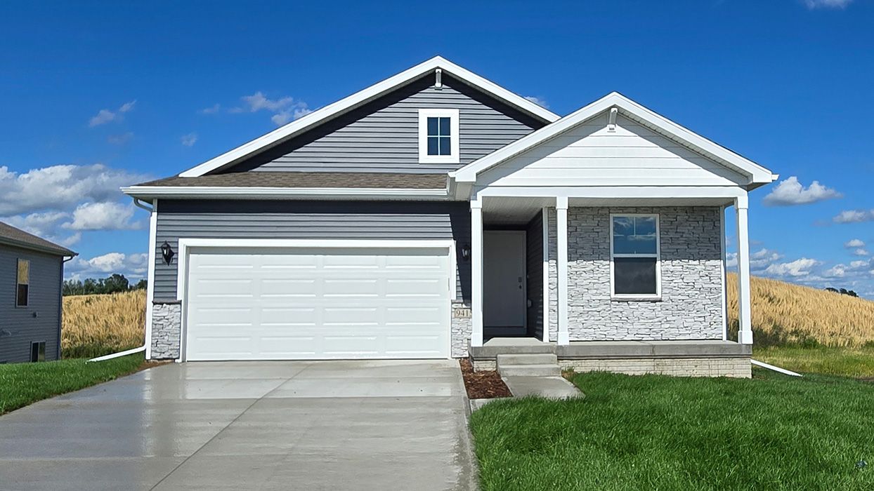 Exterior:Elevation Image 0.