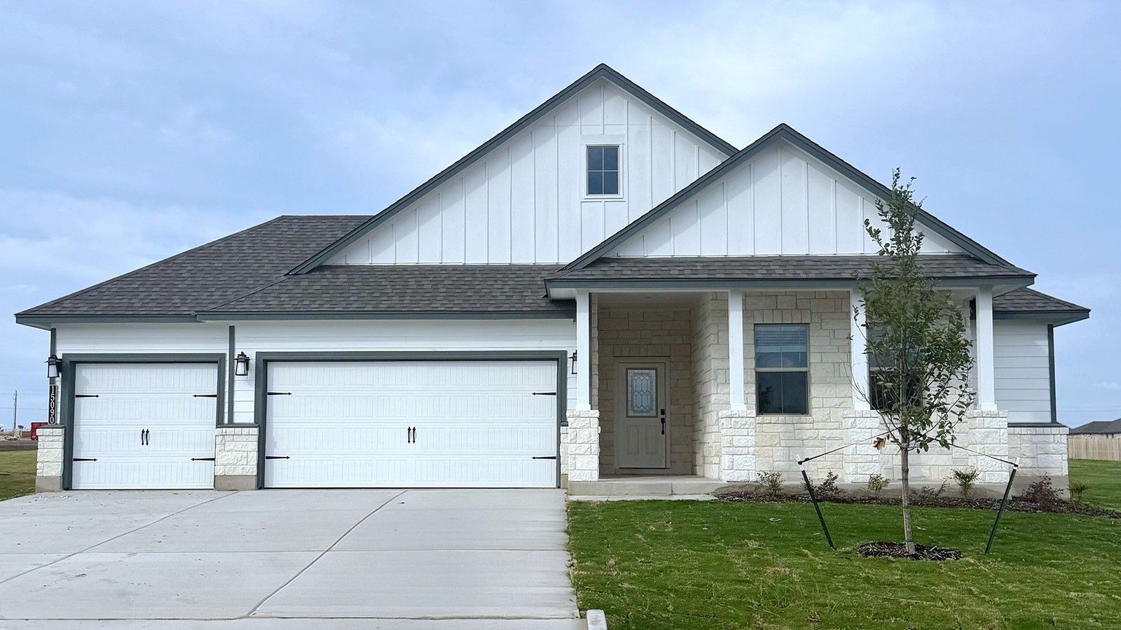 Exterior:Elevation Image 0.