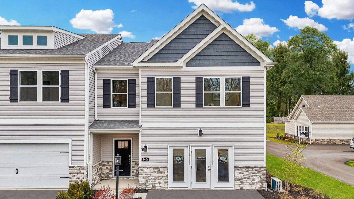 Exterior:Elevation Image 0.