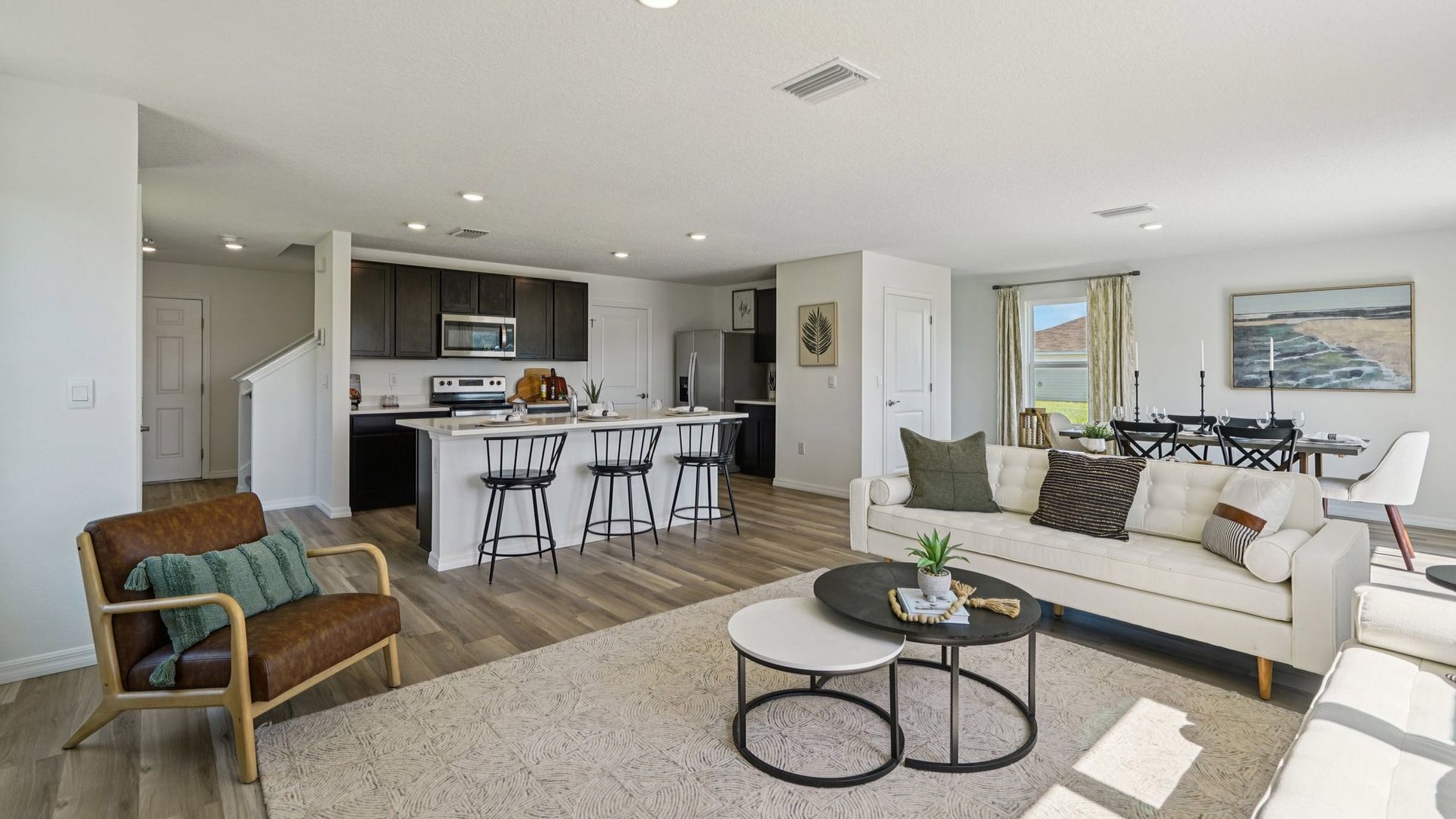 Exterior:Elevation Image 9.