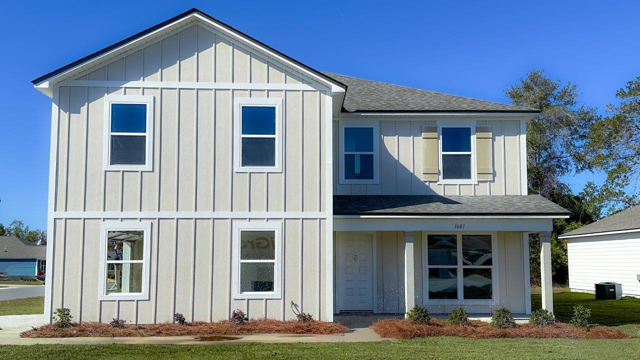 Exterior:Elevation Image 0.