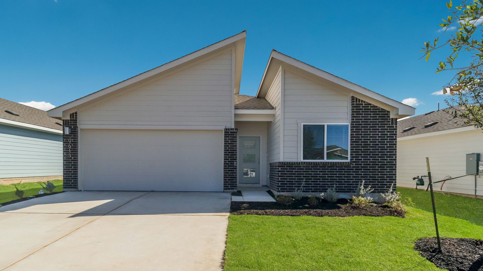 Exterior:Elevation Image 0.