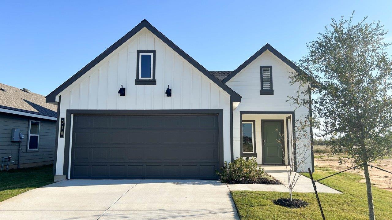 Exterior:Elevation Image 0.