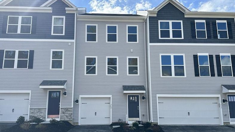 Exterior:Elevation Image 0.